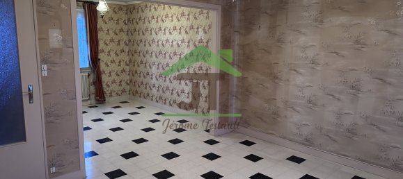 2 bedrooms House in Chartres, France No. 88092 2