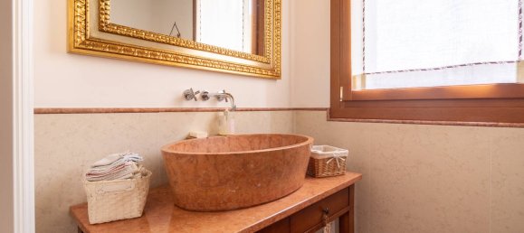 4 bedrooms Villa in Grantorto, Italy No. 103078 19