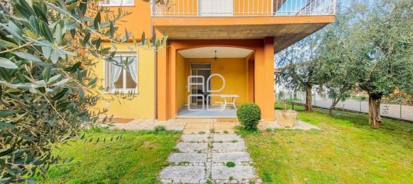 Вилла с 8 комнатами в Дезенцано дель Гарда, Италия № 111138 8