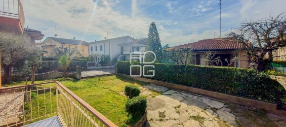 Вилла с 8 комнатами в Дезенцано дель Гарда, Италия № 111138 10