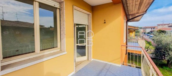 Вилла с 8 комнатами в Дезенцано дель Гарда, Италия № 111138 18