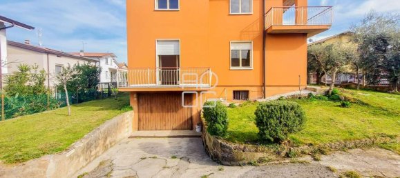 Вилла с 8 комнатами в Дезенцано дель Гарда, Италия № 111138 6