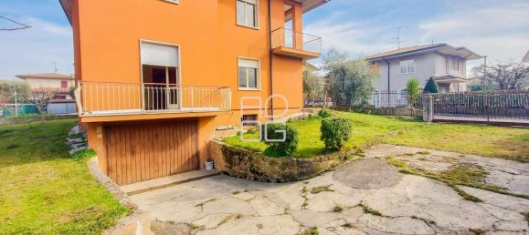 Вилла с 8 комнатами в Дезенцано дель Гарда, Италия № 111138 5