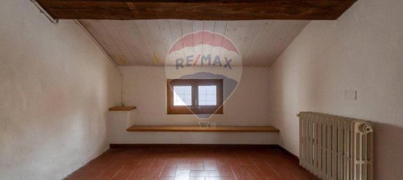 8 rooms Apartment in Jesi, Italy No. 7559 52
