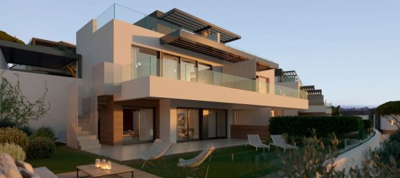 3 bedrooms Villa in Marbella, Spain No. 10023 2