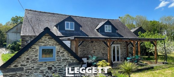 3 bedrooms Castles in Cotes-d'Armor, France No. 330195 2