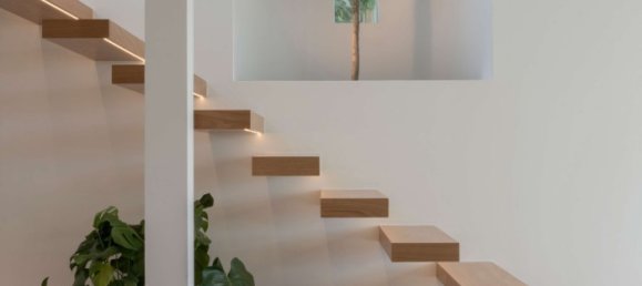 5 bedrooms Villa in Marbella, Spain No. 75130 14