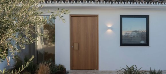 5 bedrooms Villa in Marbella, Spain No. 75130 28