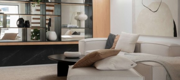 5 bedrooms Villa in Marbella, Spain No. 75130 13