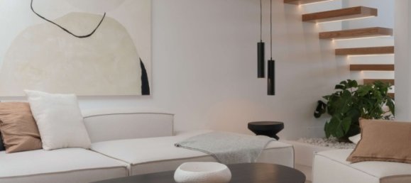 5 bedrooms Villa in Marbella, Spain No. 75130 10