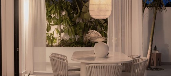 5 bedrooms Villa in Marbella, Spain No. 75130 40