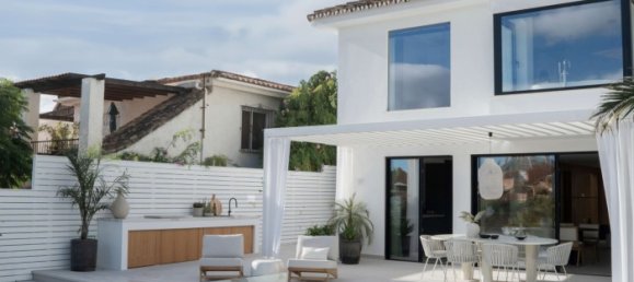 5 bedrooms Villa in Marbella, Spain No. 75130 33