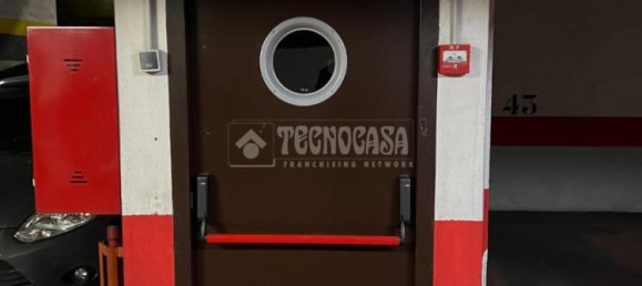 9m² Garage in Madrid, Spain No. 136993 2