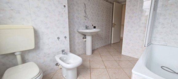 Квартира с 4 спальнями в Бра, Италия № 317669 12