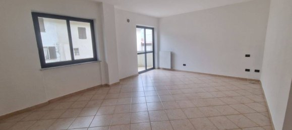 Квартира с 4 спальнями в Бра, Италия № 317669 2