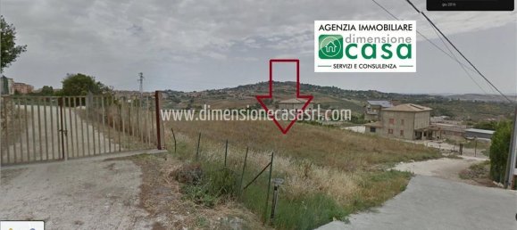 Terreno em San Cataldo, Italy 10800 m² N.º 175992 2
