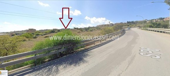 Terreno em San Cataldo, Italy 10800 m² N.º 175992 3