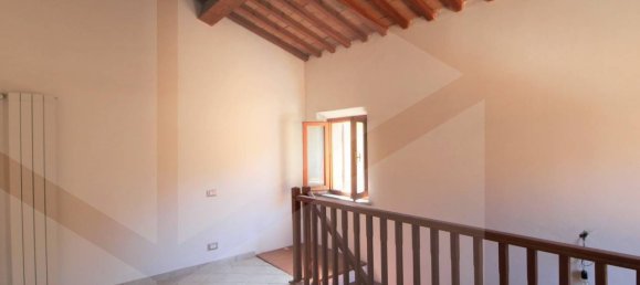 3 rooms Apartment in Ponsacco, Italy No. 24137 7