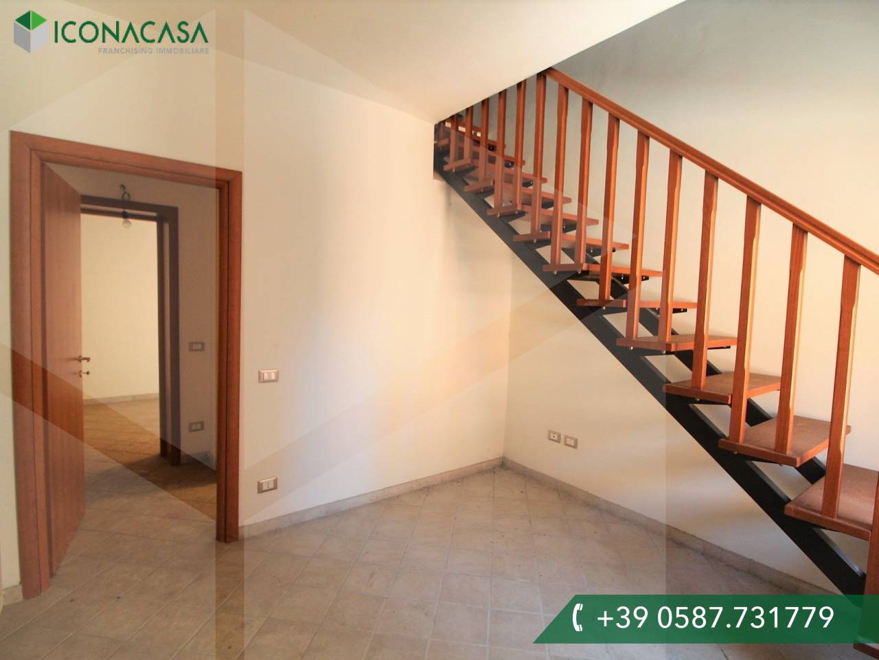 3 rooms Apartment in Ponsacco, Italy No. 24137