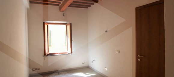 3 rooms Apartment in Ponsacco, Italy No. 24137 6