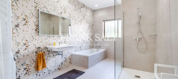 4 bedrooms House in Attard, Malta No. 11588 30