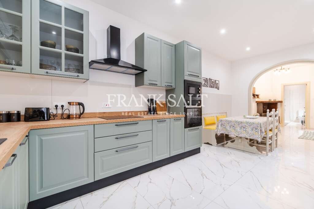 4 bedrooms House in Attard, Malta No. 11588