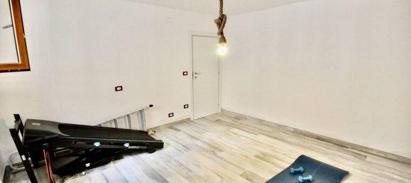 3 rooms Apartment in San Benedetto del Tronto, Italy No. 301171 10