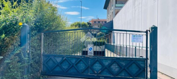 Гараж с 1 комнатой в Нова Миланезе, Италия № 287089 6