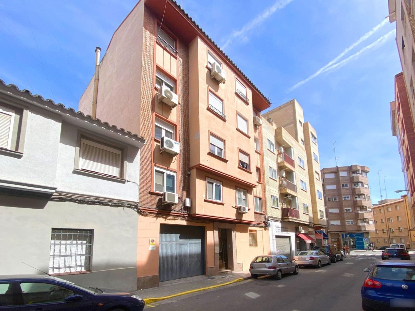 3 bedrooms Apartment in Zaragoza, Spain No. 252792