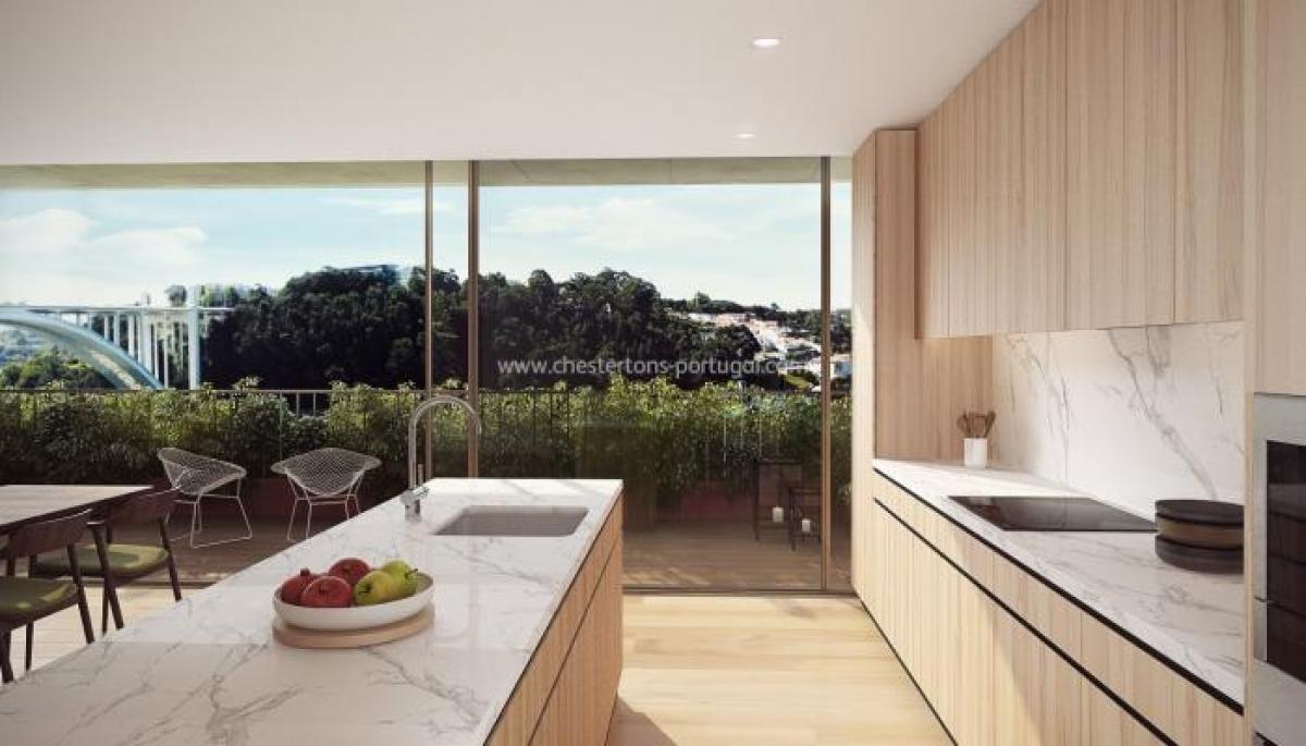 4 bedrooms Apartment in Porto, Portugal No. 3450