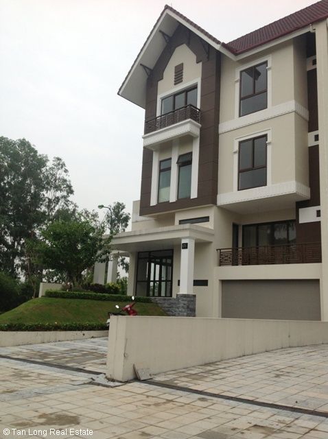 5 bedrooms Villa in Tay Ho, Vietnam No. 5348