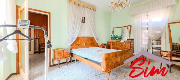 8 bedrooms House in Borgolavezzaro, Italy No. 328289 18