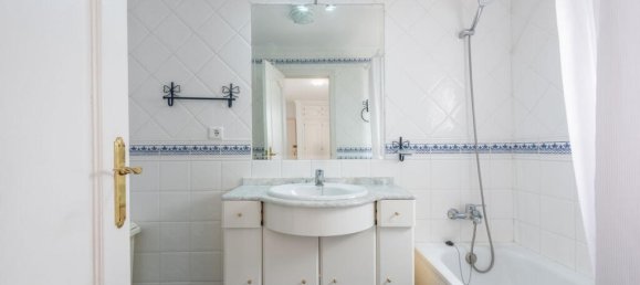 2 bedrooms Apartment in Estepona, Spain No. 185281 10