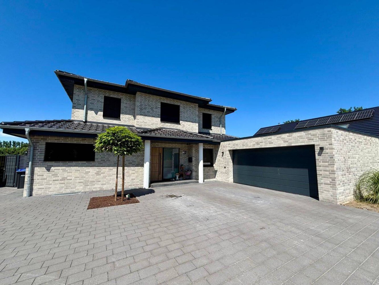 6 rooms Villa in Paderborn, Germany No. 228153