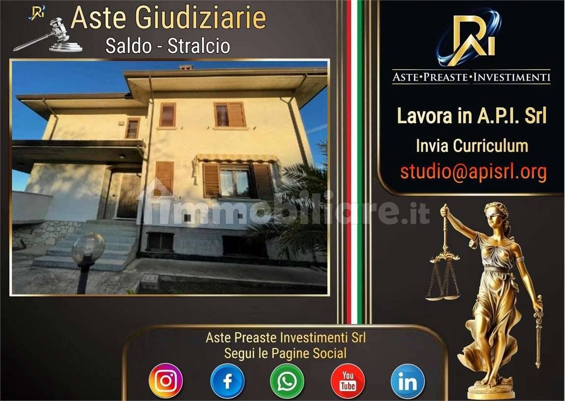 3 غرف نوم فيلا في San Valentino in Abruzzo Citeriore, Italy رقم 271287