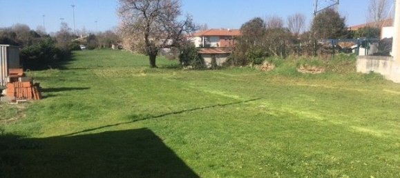  Land in Aucamville, France No. 318903 2