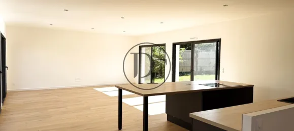 4 bedrooms House in Seine-et-Marne, France No. 323542 4