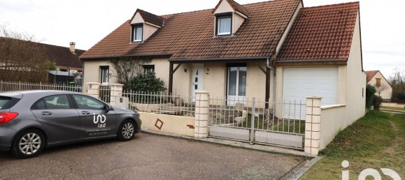 Casa de 5 dormitorios en Saint-Denis-de-l'Hotel, France No. 255743 2