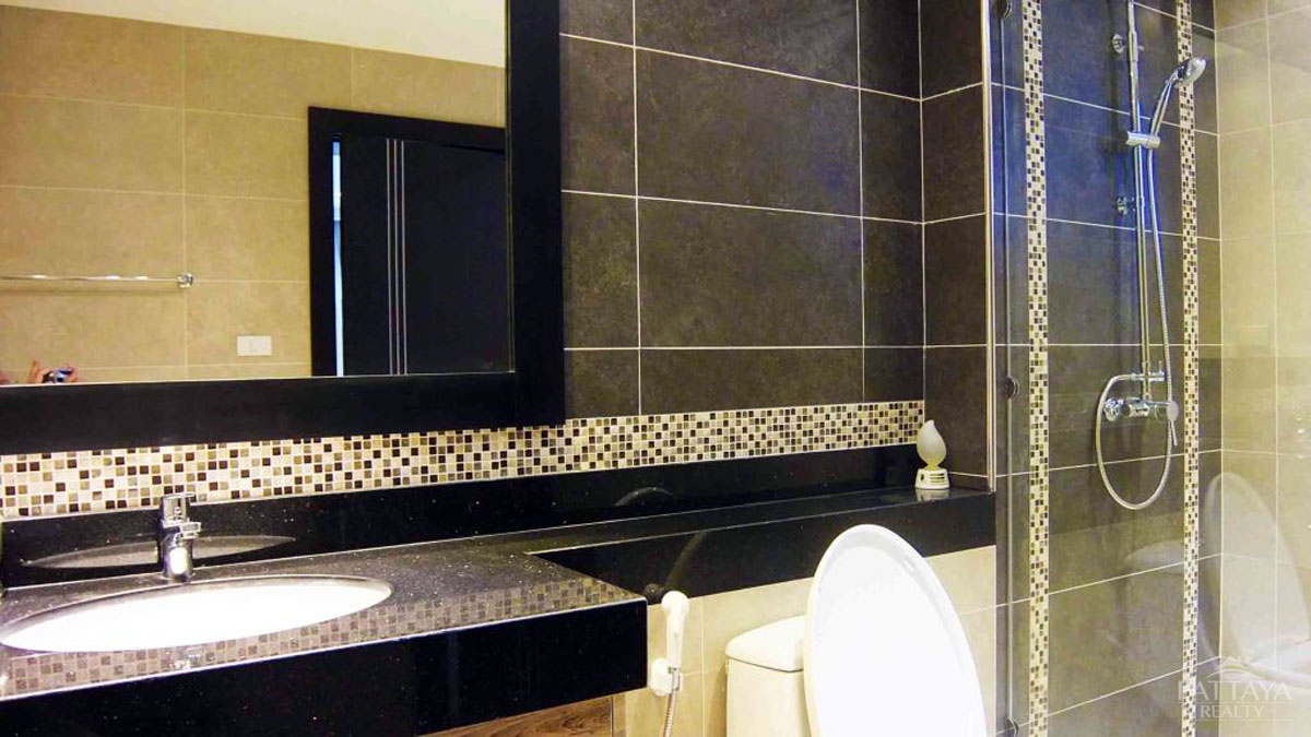 2 bedrooms Condo in Pattaya, Thailand No. 693