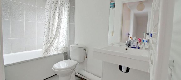 Dúplex de 3 dormitorios en Aubergenville, France No. 164111 17