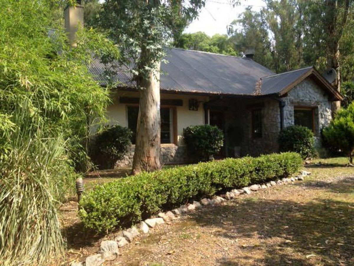 3 bedrooms House in Mar del Plata, Argentina No. 92577