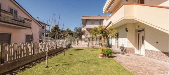 Casa de 3 dormitorios en Montesilvano, Italy No. 123327 29