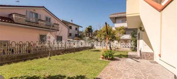 Casa de 3 dormitorios en Montesilvano, Italy No. 123327 2