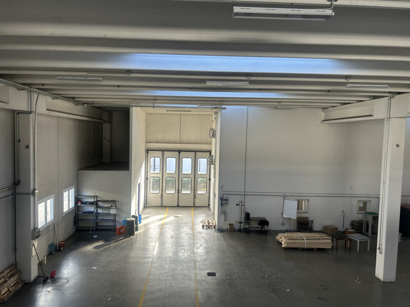 2000m² Warehouse in Schio, Italy No. 304176