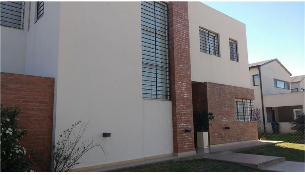 Дом с 4 спальнями в Кордоба, Аргентина № 62224