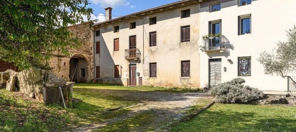 2 rooms House in San Vito di Leguzzano, Italy No. 35613 11