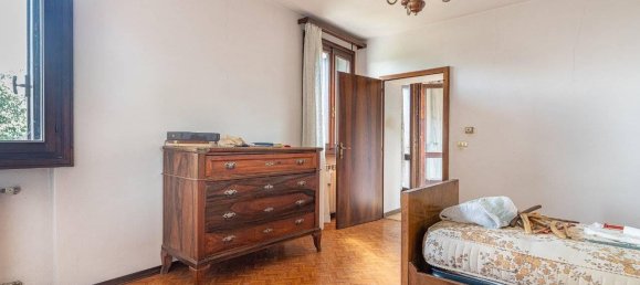 2 rooms House in San Vito di Leguzzano, Italy No. 35613 4