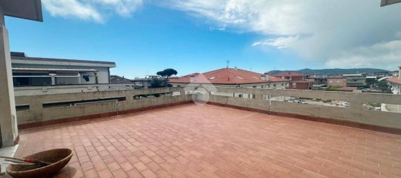 Пентхаус с 2 спальнями в Каррара, Италия № 154720 3