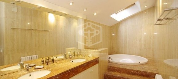 5 bedrooms Villa in Castelldefels, Spain No. 7476 12