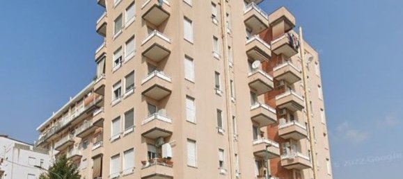 Квартира с 2 комнатами в Колоньо Монцезе, Италия № 8006 41